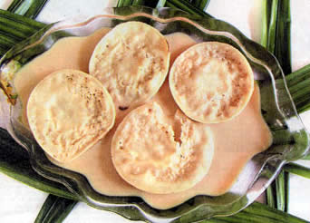 দুধ চিতই